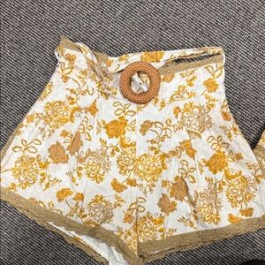 High-Waist Floral Paperbag Shorts with Woven Buckle - Mustard Floral